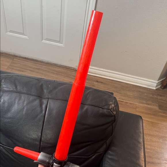 Star Wars Last Jedi Kylo Ren Lightsaber Disney Store Tested Lights & Sounds - Picture 6 of 7